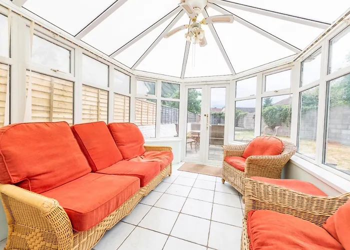 Holiday home Stanley House - Free Parking For Multiple Vehicles By Cliftonvalley