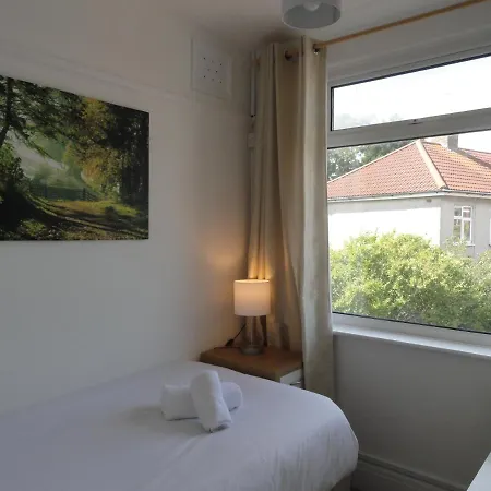 Holiday home Stanley House - Free Parking For Multiple Vehicles By Cliftonvalley Bristol
